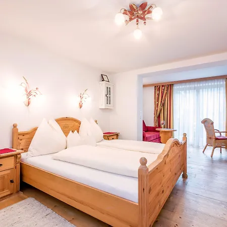 Adults Only Boutique-hotel Unterlechner 4*