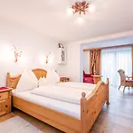 Adults Only Boutique-hotel Unterlechner 4*